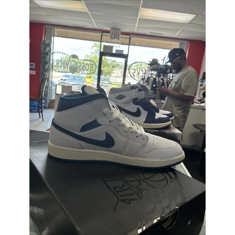 Nike Air Jordan 1 Mid SE White Industrial Blue White FN5215-141 Men's SZ 13 New